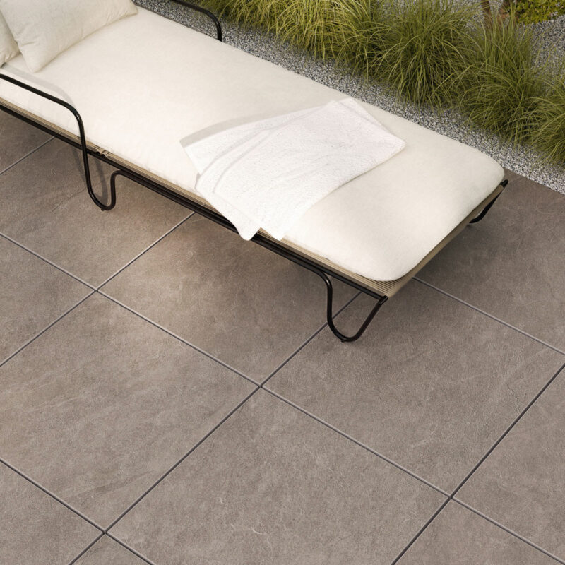 Taras wykonany z płyty tarasowej Ceramica Limone Ash Taupe 59,7x59,7x2cm