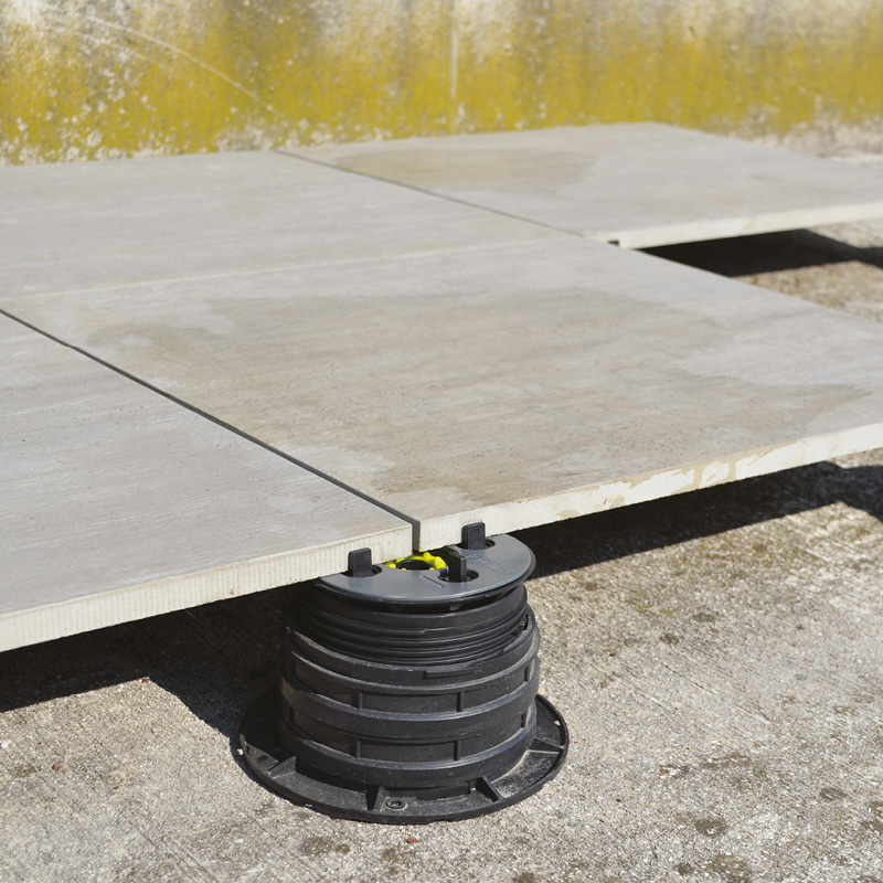 Taras wentylowany na wspornikach regulowanych Profilitec